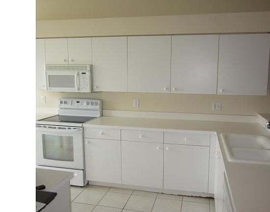 5th image of 14121 Brant Point Cir #1301