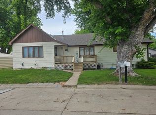 1925 Avenue A, Gothenburg, NE 69138