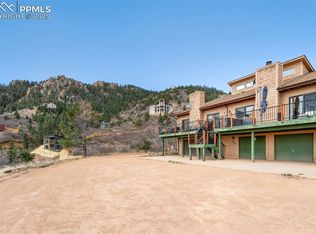 943 Oak Ridge Rd, Manitou Springs, CO 80829