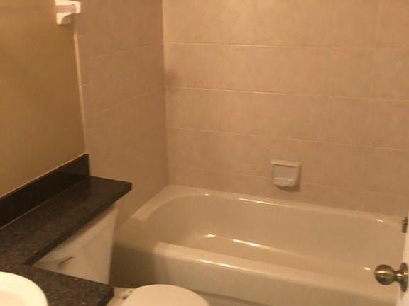 5th image of 2027 SW 43rd Ter