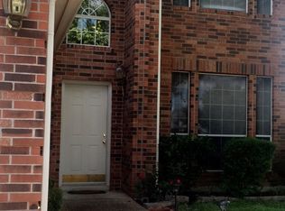 615 Maplecreek Dr, Leander, TX 78641