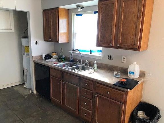 5th image of 9988 Sunnyside Dr