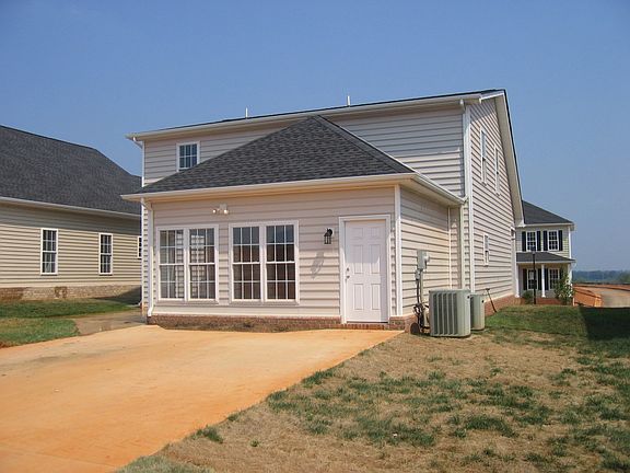 2nd image of 1040 Cranberry Ct