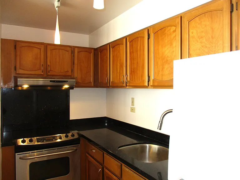 2522 Date St #705-1-1 — Photo 3