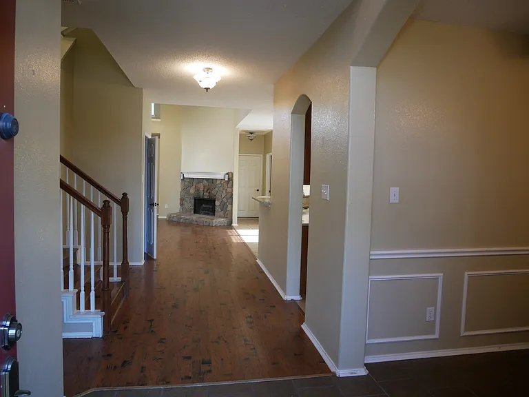 7135 Saint Augustine Dr — Photo 2