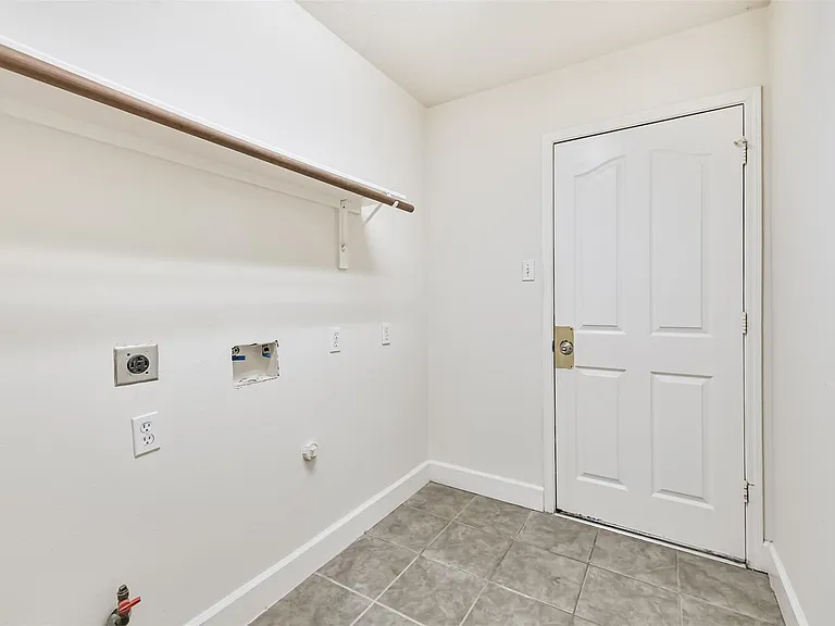 7 Heron Hollow Ct — Photo 28