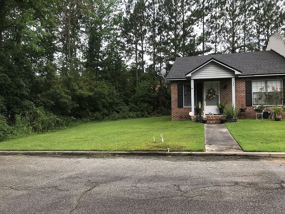 2nd image of 134 Southgate Dr