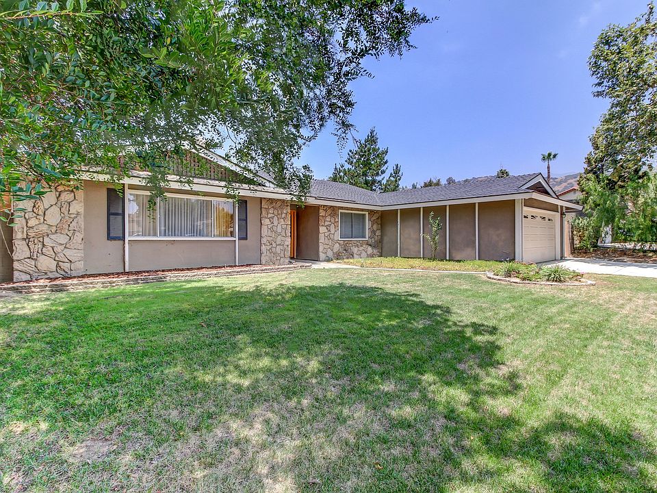 1st image of 679 Mount Carmel Dr