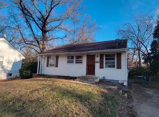 236 Estridge Rd, Saint Louis, MO 63137