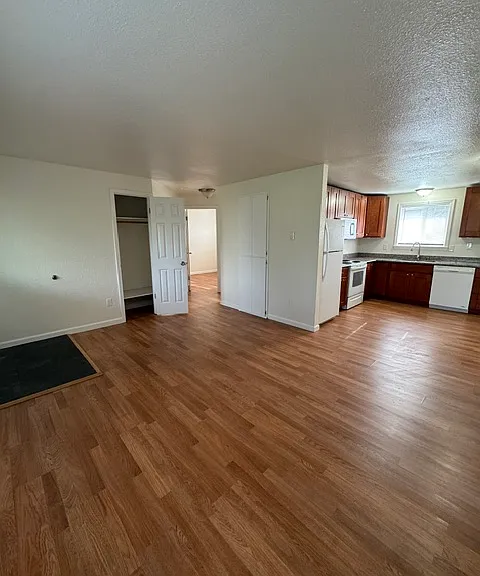2421 62nd St SE #C — Photo 3