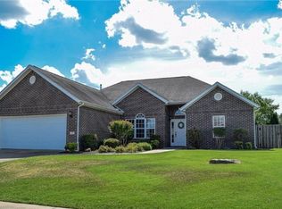 461 Dupre Cir, Centerton, AR 72719