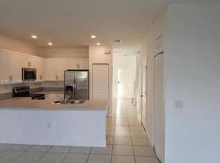 607 NE 208th Ter #607, Miami, FL 33179