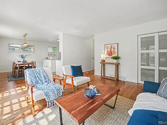 5th image of 351 S Jasmine Street