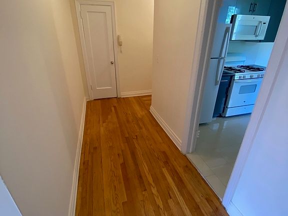 5th image of 43-30 46th St #5II