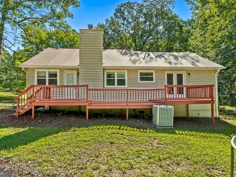 125 Pinewood Dr — Photo 22