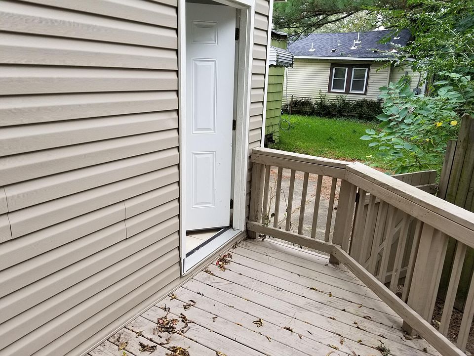 2nd image of 847 49th St