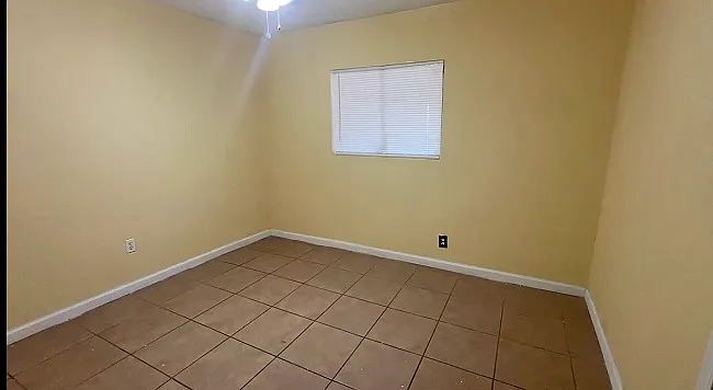 722 S Vaughn Ave — Photo 12