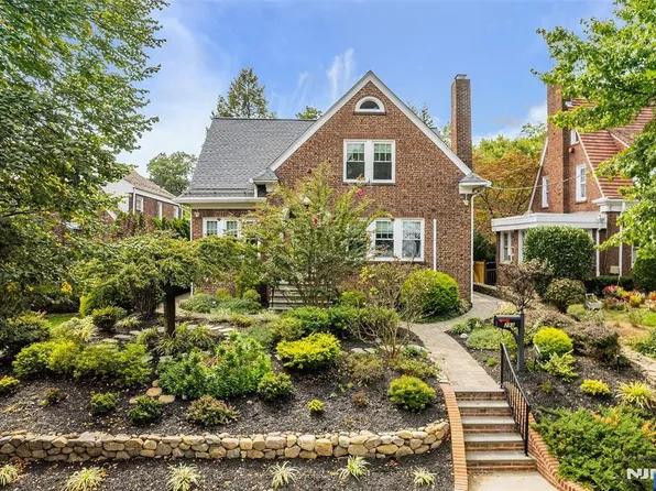 293 Euclid Ave, Hackensack, NJ 07601