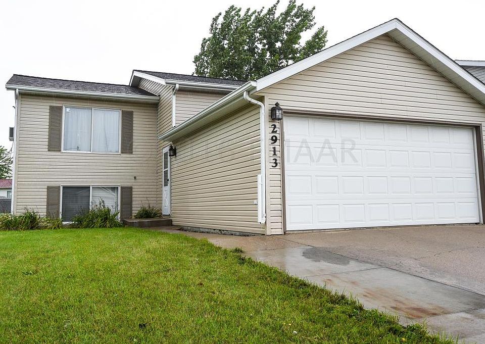 1st image of 2913 29th Avenue Cir S