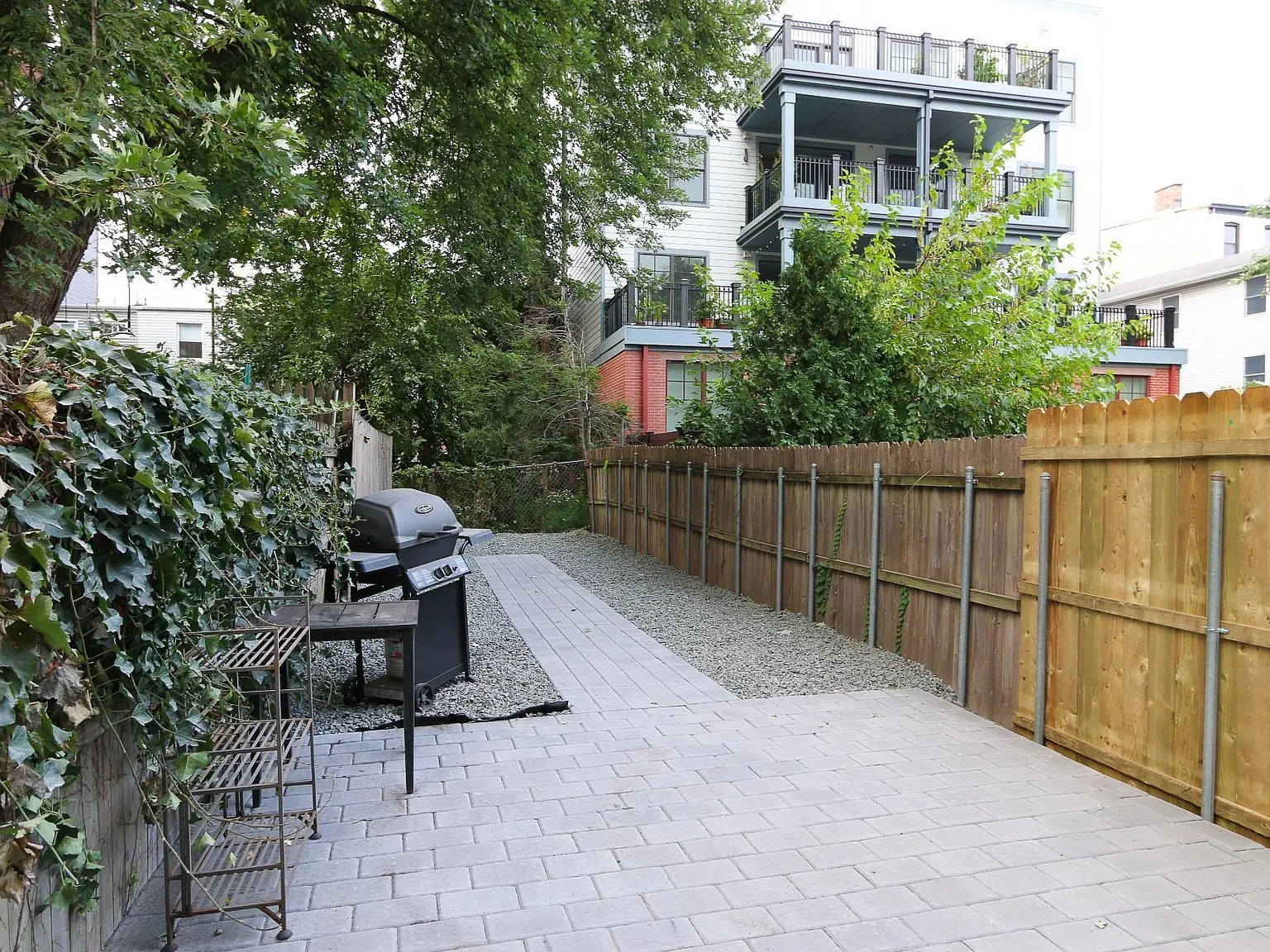 1 bed, 1.0 bath, 700 sqft, $2,700 — Photo 1