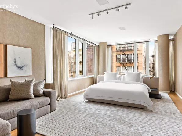 350 West Broadway image 7 of 15