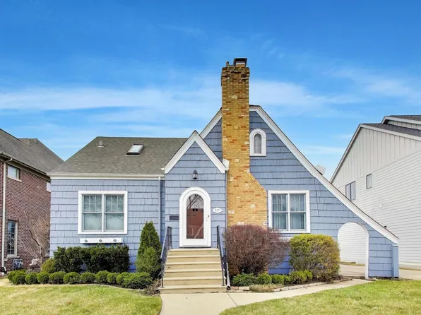 277 E Oneida Ave, Elmhurst, IL 60126