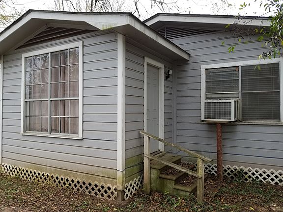 4th image of 154 Wood St