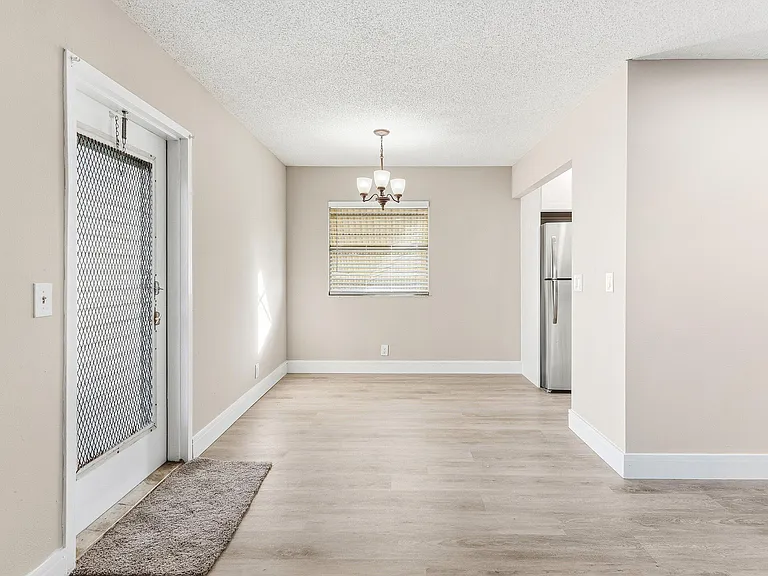 141 Brittany Way #C — Photo 6