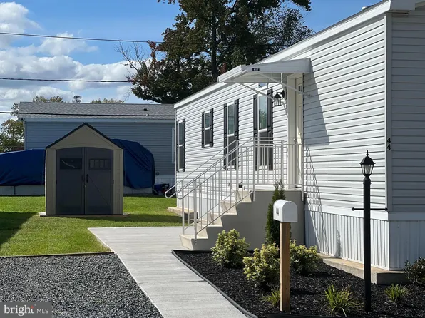 44 James Ave, Vincentown, NJ 08088