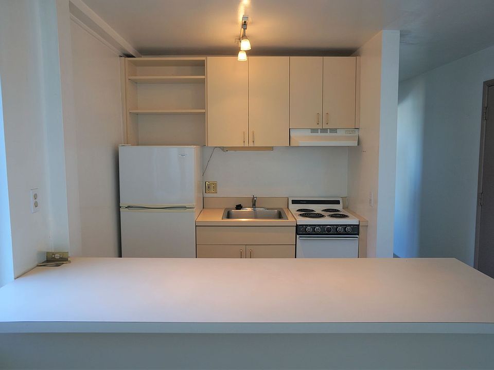1st image of 1417 Belmont Ave APT 302