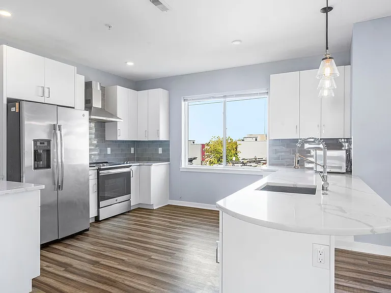 1352 N 27th St - DPD 4676 Pyramid — Photo 12