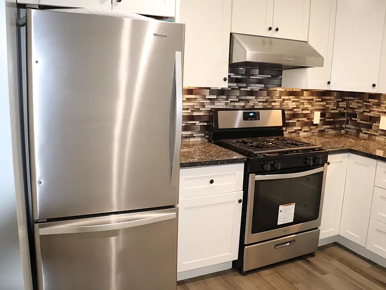 29 Alpha St #B — Photo 2