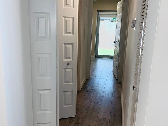 4th image of 2412 NE 26th St #5