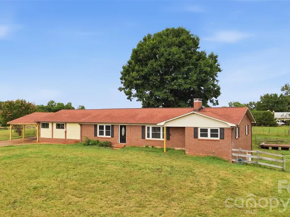 3881 Summerow Rd, Maiden, NC 28650