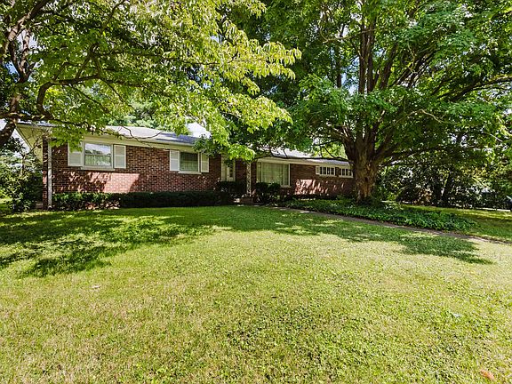 2nd image of 3025 Breckenwood Dr