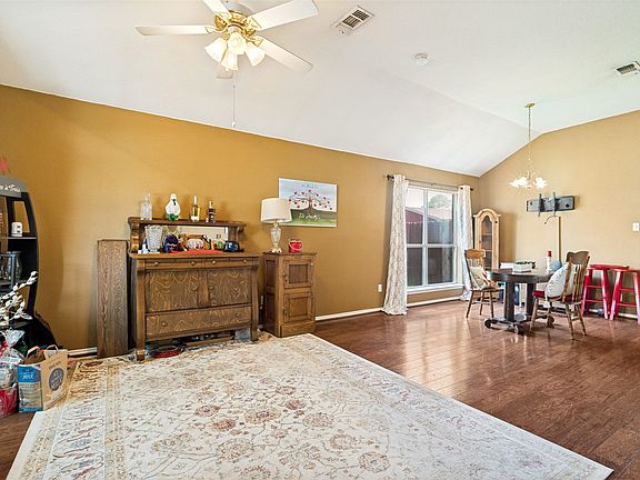 4th image of 1005 Darren Dr