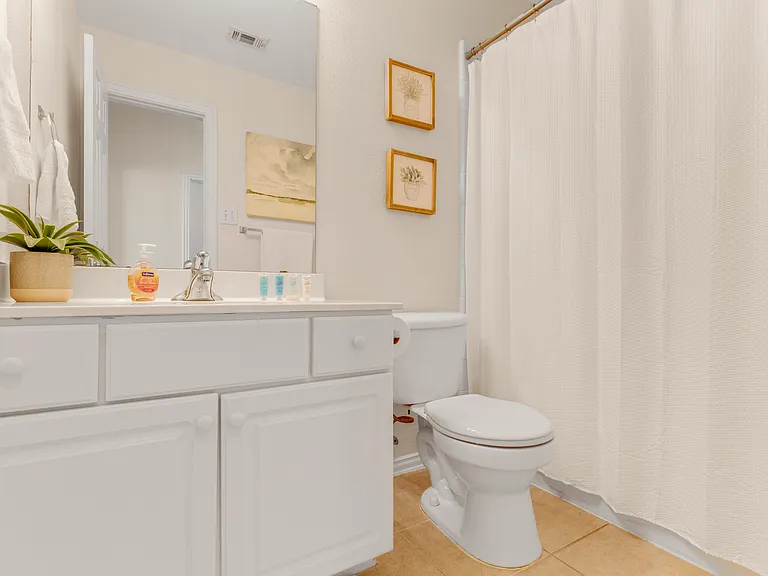1438 Royal Oaks Dr — Photo 23