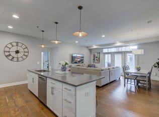 622 E 10th St #204, Indianapolis, IN 46202