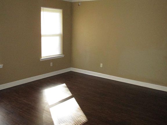 5th image of 7511 Royal Oaks Dr