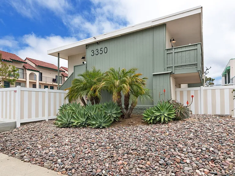 3350 Harding St — Photo 8