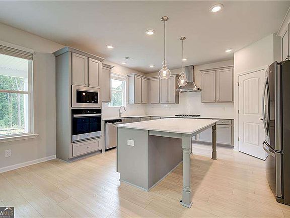 7th image of this home