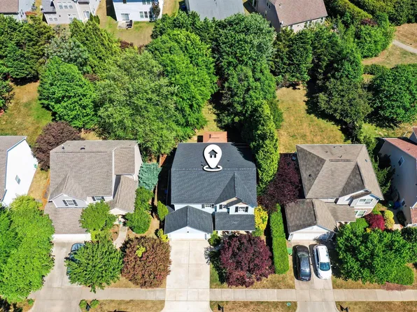 2112 Maizefield Ln, Fuquay Varina, NC 27526