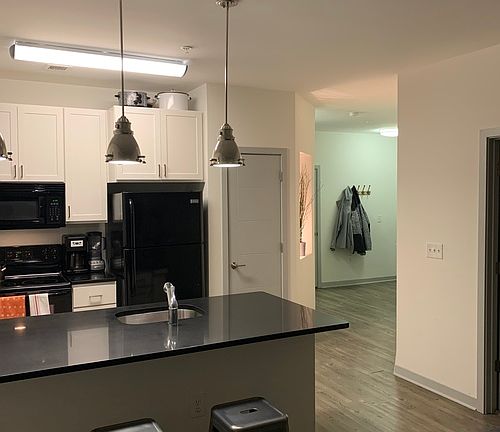 4th image of 25 N New Jersey St APT 527
