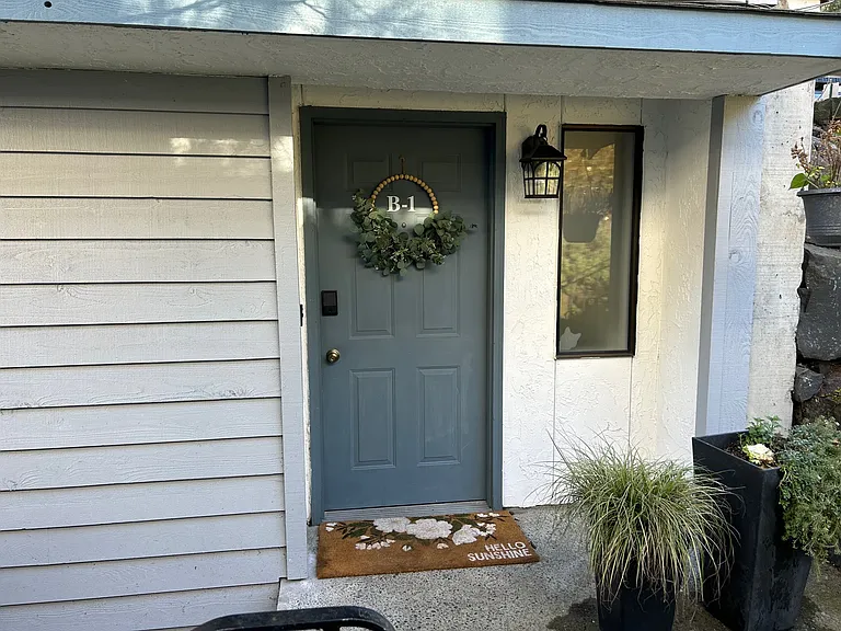 19230 15th Ave NE #B1 — Photo 3