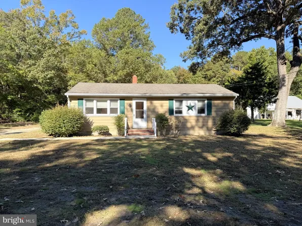 27688 Woodland Rd, Seaford, DE 19973
