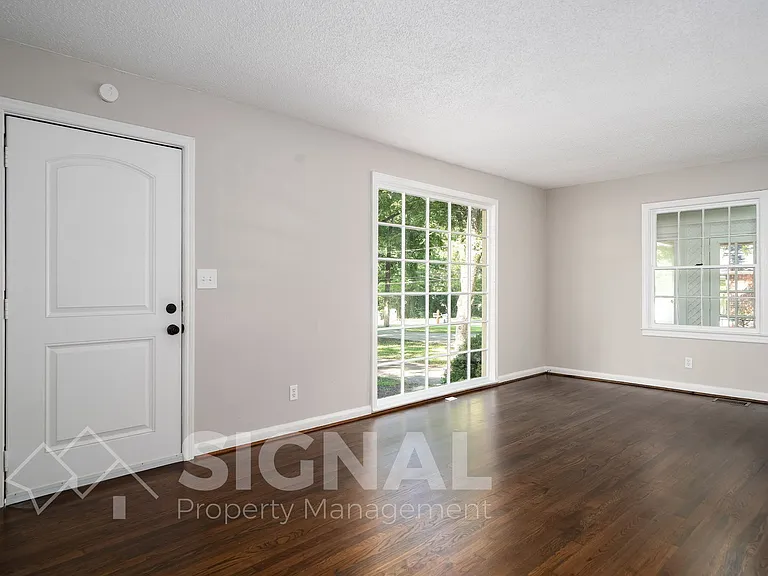 736 Martinwood Rd — Photo 8