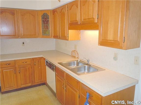 4th image of 101 Spyglass Ln
