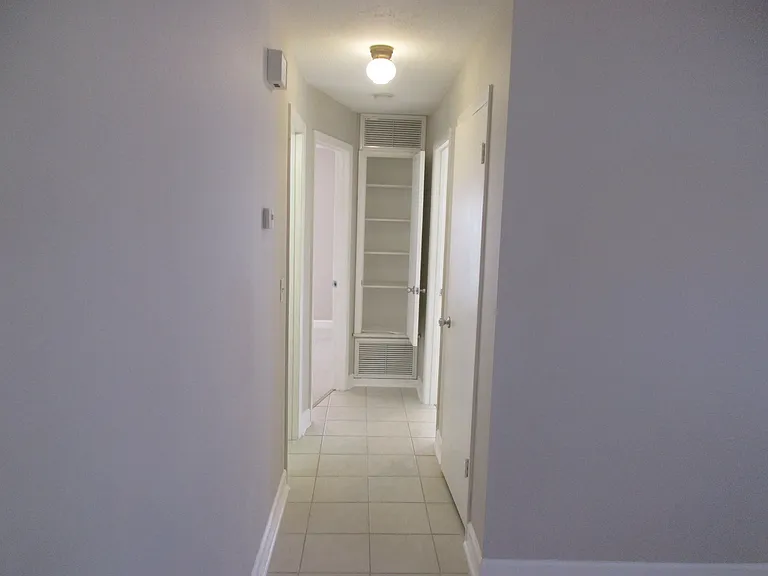 2888 Indianwood Dr — Photo 23