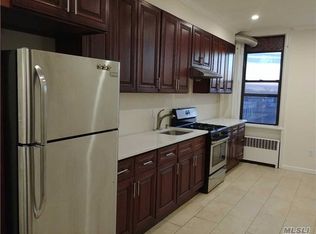 558 Grandview Ave #3L, Ridgewood, NY 11385