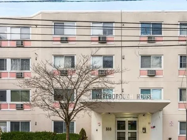 333 Grand Ave APT 1P, Palisades Park, NJ 07650